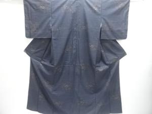 未使用品　草葉模様織り出し本場泥大島紬着物(5マルキ)